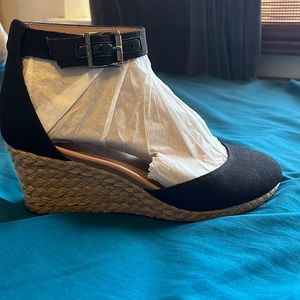 Vionic canvas espadrille wedges - black 7 medium